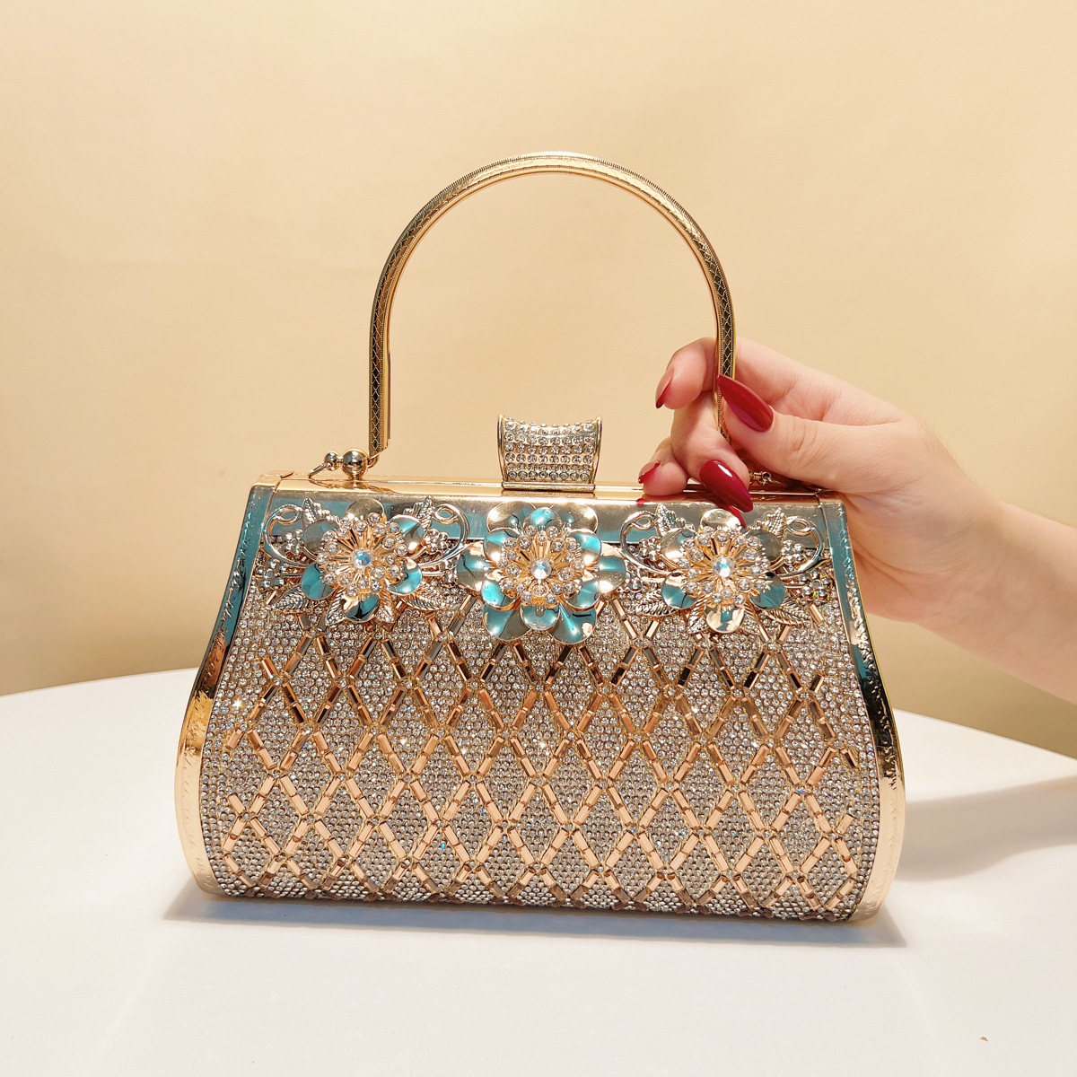 Bucket Design Women Clutch Bag – Women Bags Golden recenzja i cena