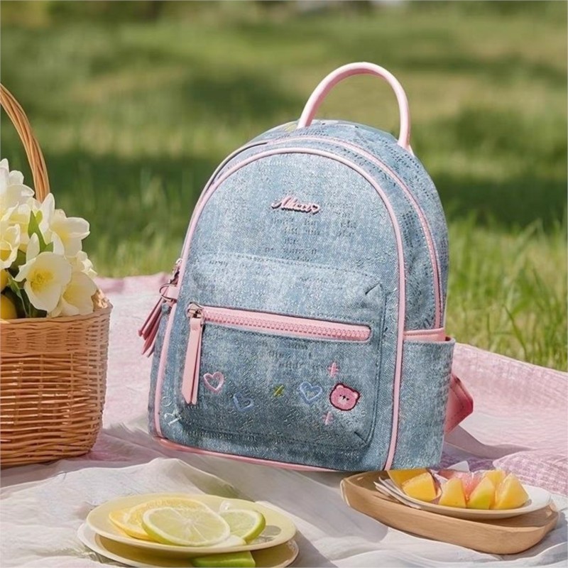 Blue Denim Embroidered Bear Ba – Mini Backpack Women recenzja i cena